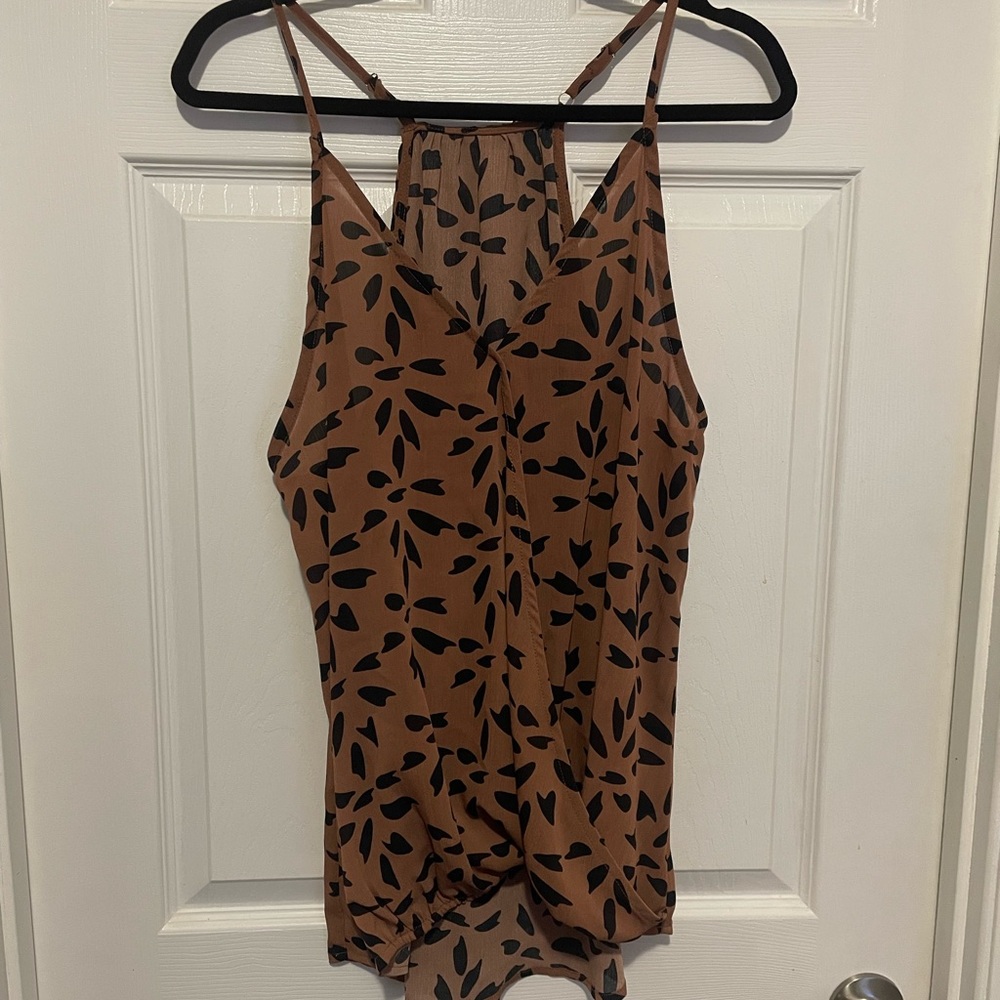 🌟5/$15🌟 Women's Brown & Black Print Top